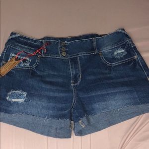 Beautiful detailed shorts